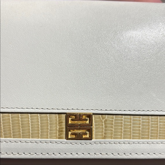 Elegant Vintage Givenchy Lizard White and Cream Women's Clutch/Wallet Kisslock - Picture 15 of 16